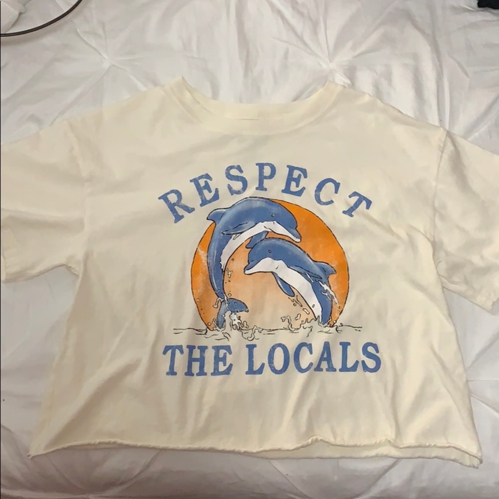 Dolphin Cropped T-shirt